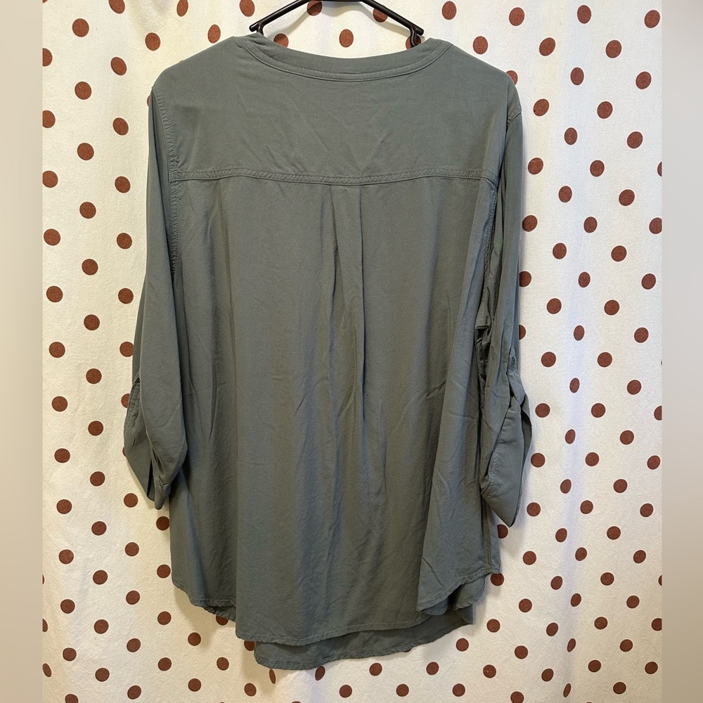 Torrid Harper Challis 3/4 Sleeve, Green, Size 2 (2X 18-20), Gently Used - Picture 2 of 4